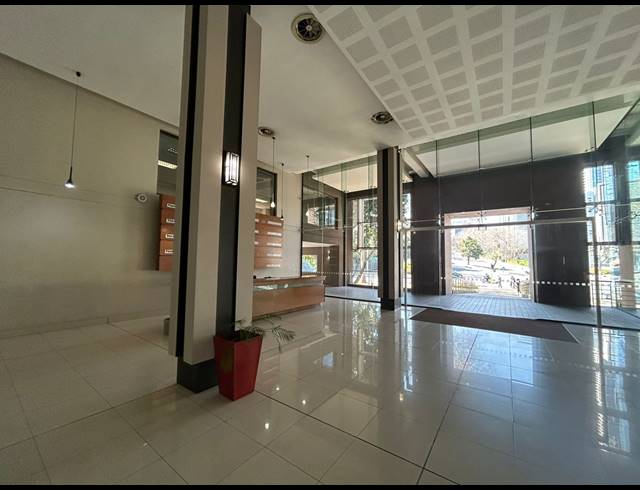 1,767M² OFFICE TO LET IN SANDTON CENTRAL